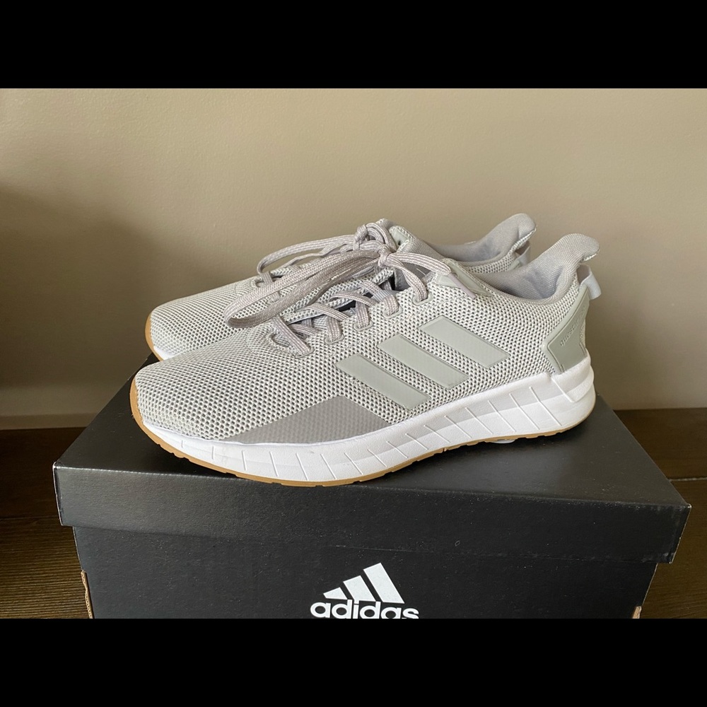 GREY QUESTAR RIDE
